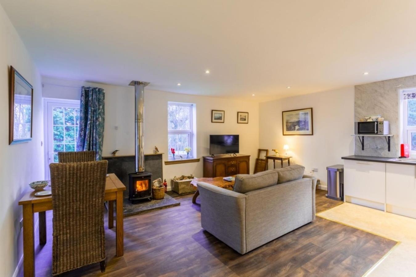The Bungalow - Ardullie Lodge Dingwall Eksteriør billede